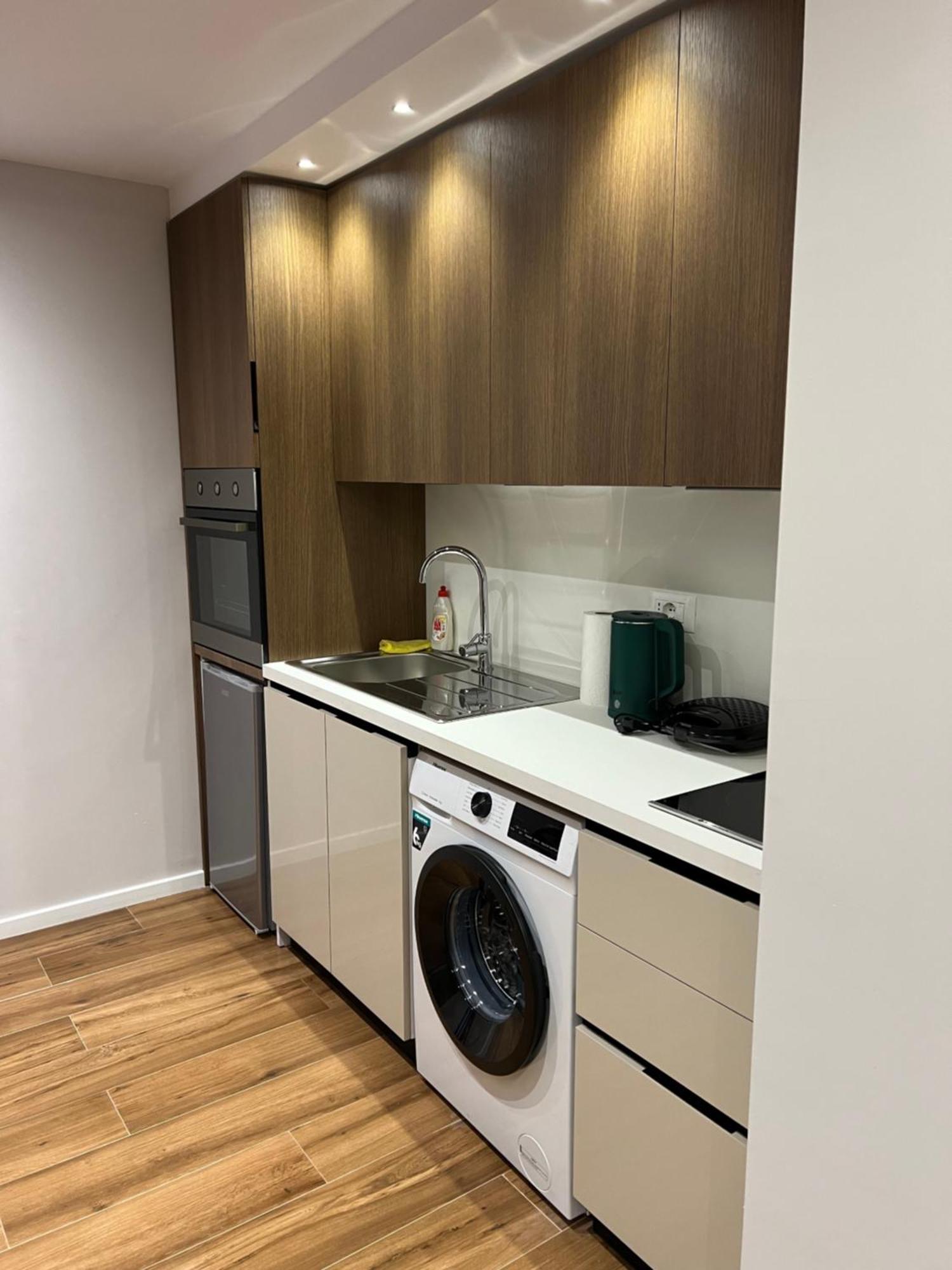 Tirana Central Stay Bagian luar foto