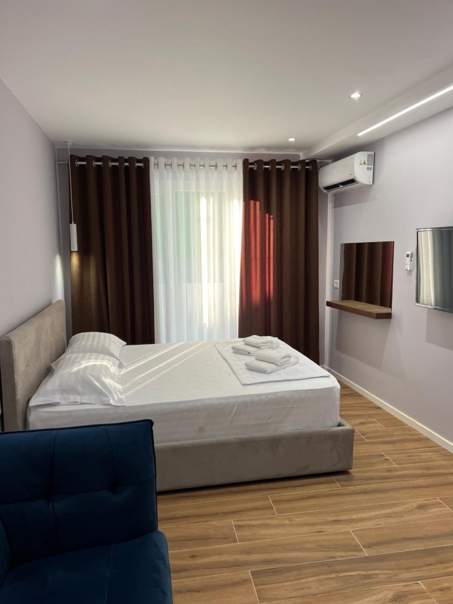 Tirana Central Stay Bagian luar foto
