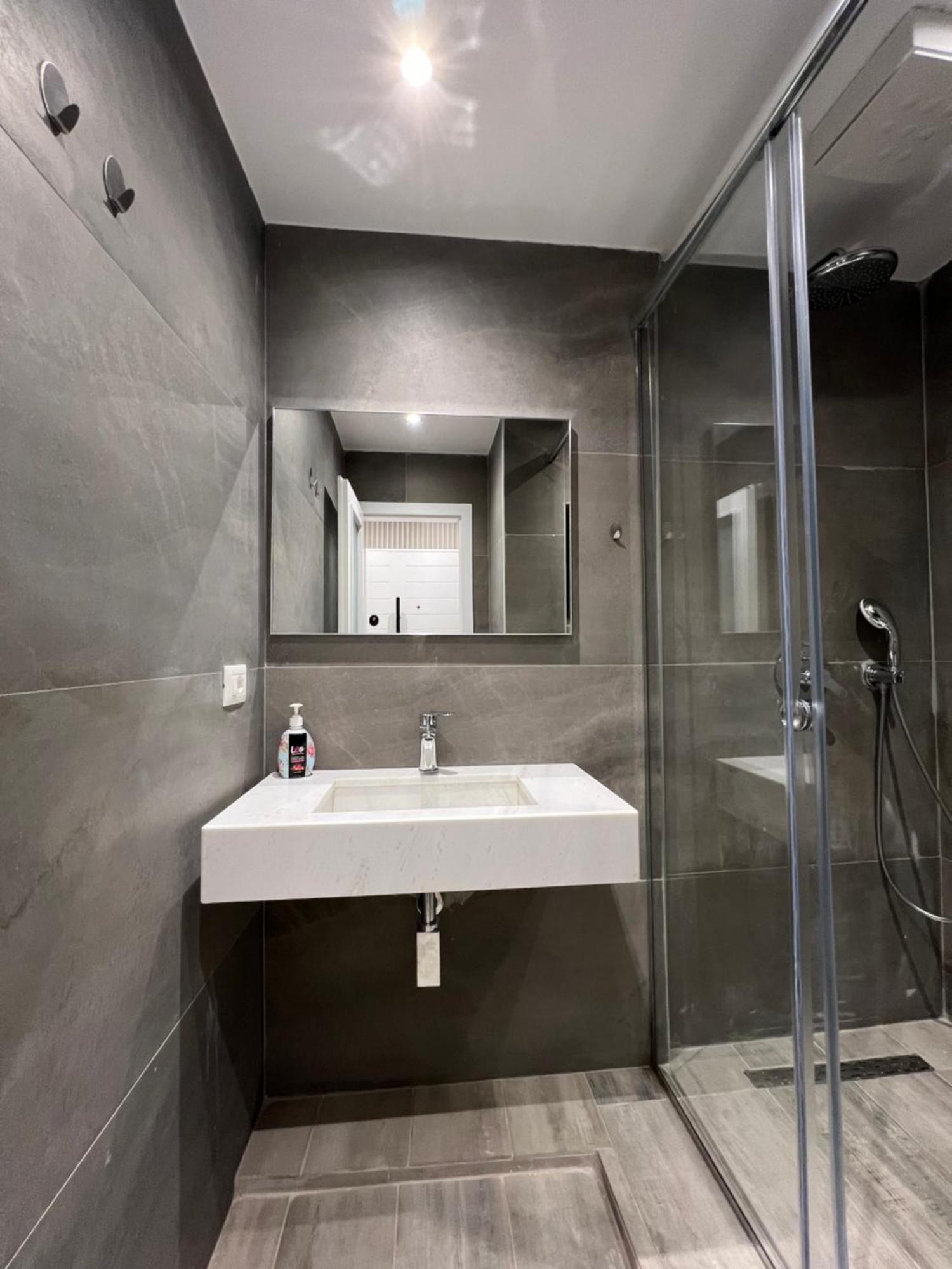 Tirana Central Stay Bagian luar foto