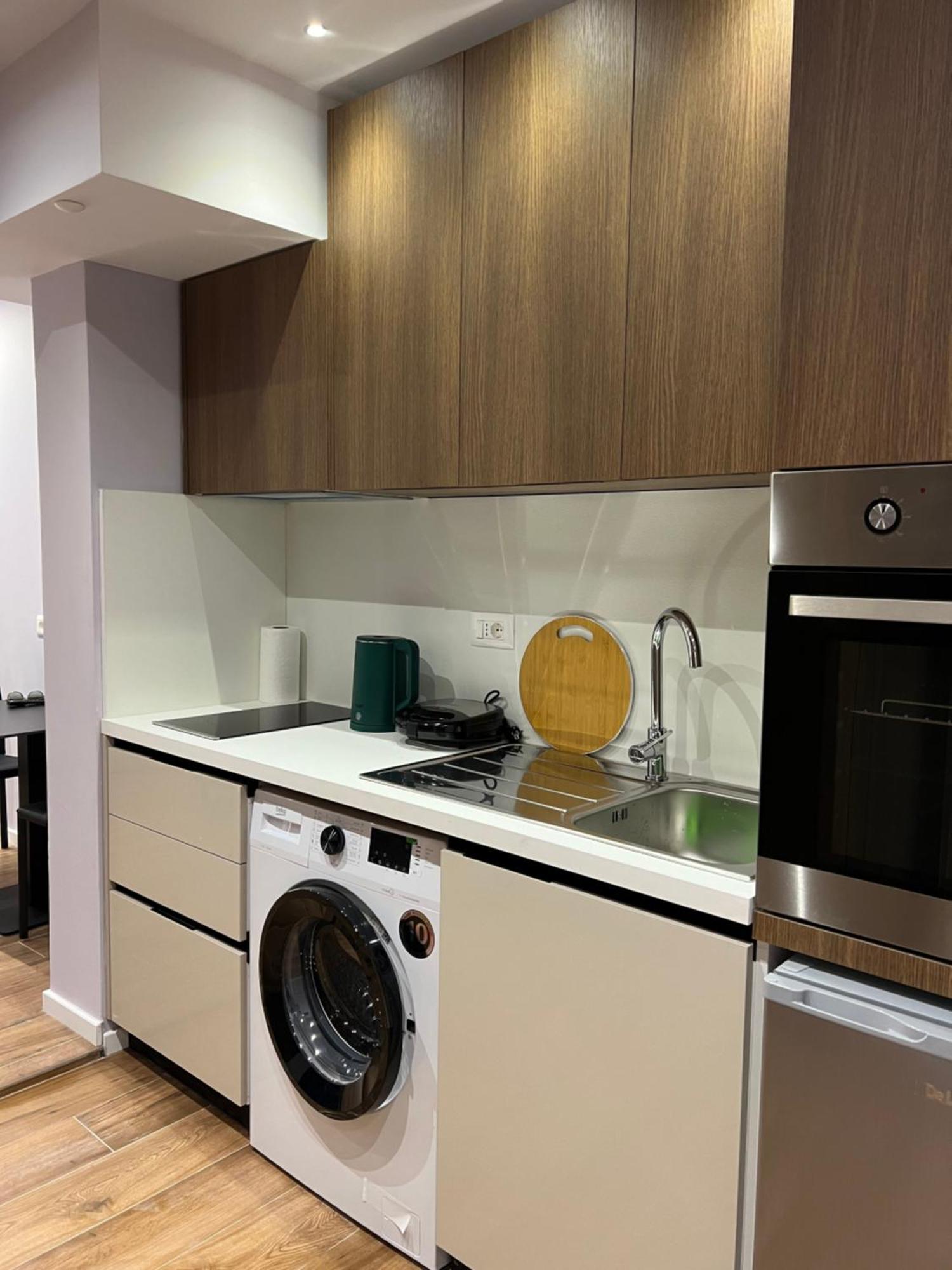Tirana Central Stay Bagian luar foto